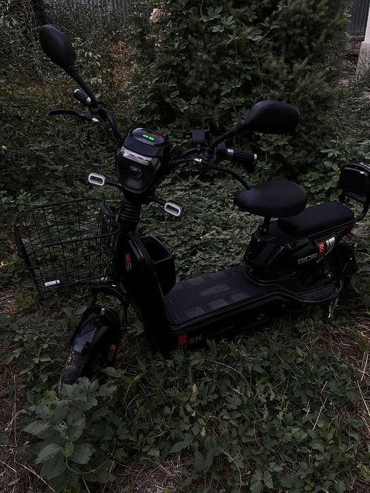 Продам электро скутер sk8