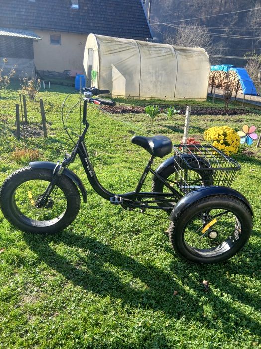 Vând tricicletă,preț,1500 lei .Locuiesc in Nadrag,Judetul Timis.