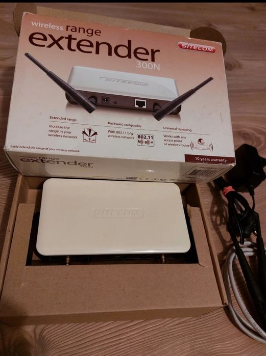Vând Sitecom Wireless Range Extender 300N, perfect funcţional!