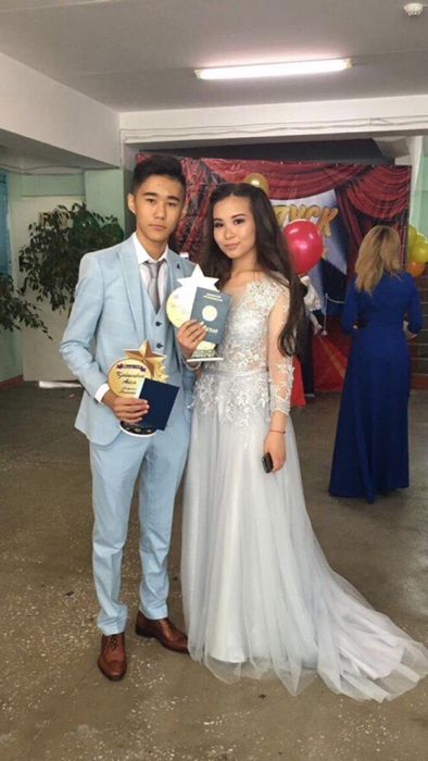 Продам вечернее платье