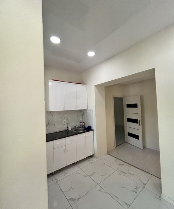 Нежилое помещение в центре 2/1/4. Яккасарайский район Срочно