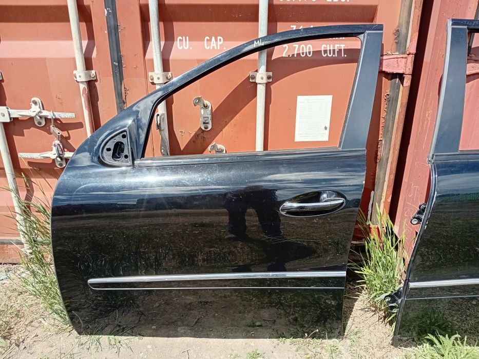 Передняя левая дверь Mercedes-Benz ML164