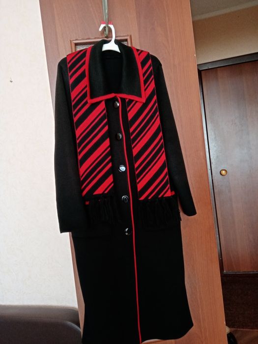 Женский кардиган пальто.