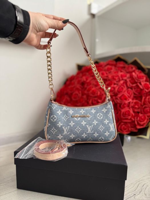 Дамски чанти тип модели.