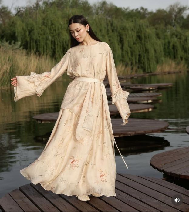 Продам шикарное нежное платье.