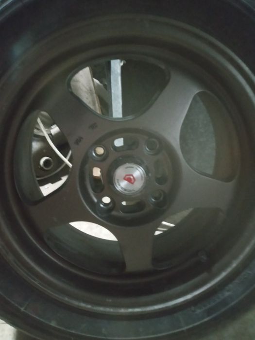 Покрышки с диской титановый