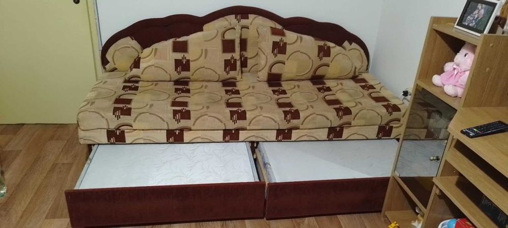 разтегателен диван