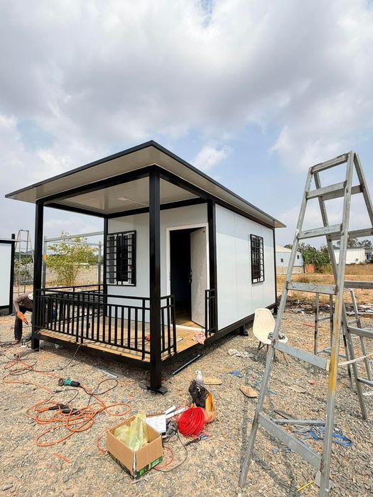 Vindem containere modulare