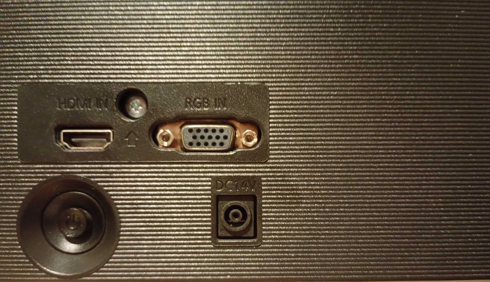 Неупотребяван монитор Samsung S27F350FHUXEN –27" Full HD LED IPS, Slim