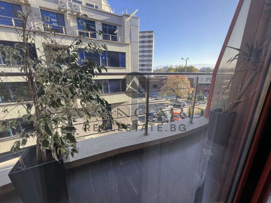 Продава се Четиристаен апартамент в Пловдив, Кършияка - 153 кв.м за 1530 €/кв.м - Снимка #14