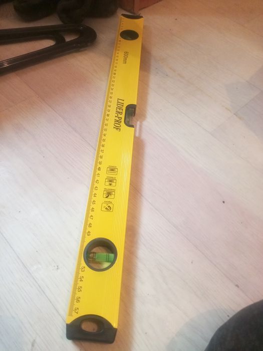 Уровень с магнитом