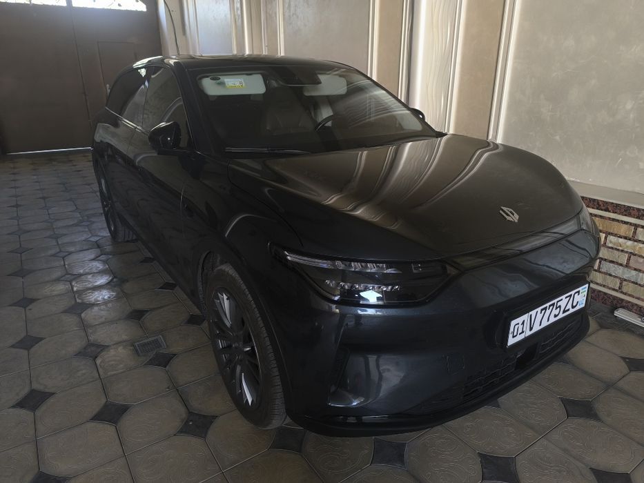 Услуга персональный водитель (Leap Motors C11) женщина со стажем 25 ле