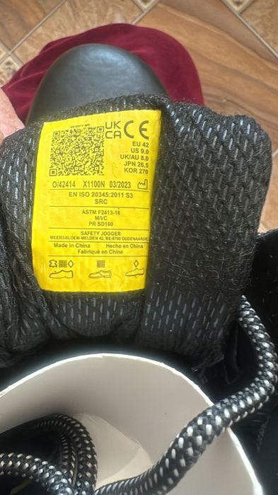 Продам летние спец ботинки