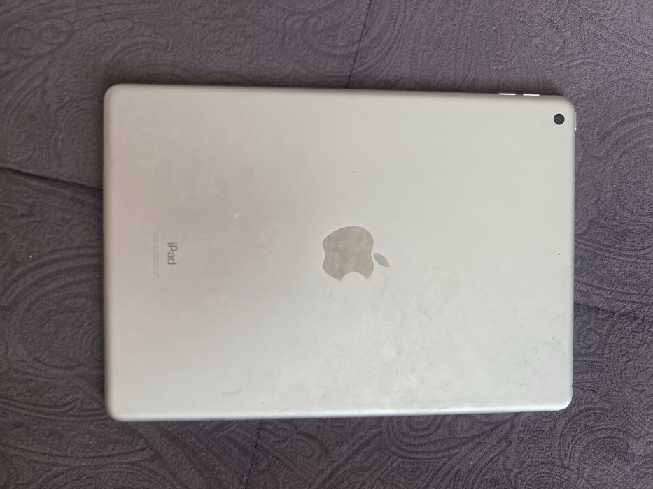 Продам ipad 9 (2021 года)