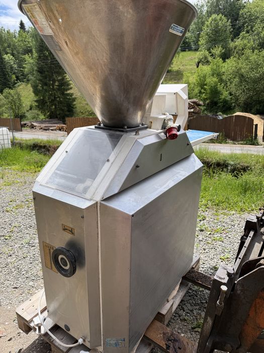 Divizor volumetric aluat paine cu piston