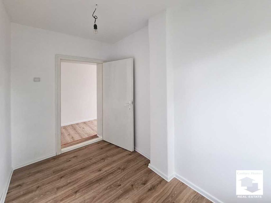 140023  Kъща с ремонтиран втори етаж, на 35 км от Велико Търново