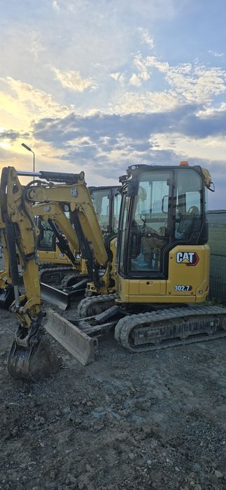 Miniexcavator/excavator Caterpillar