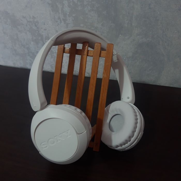 sony naushnik, yangi!