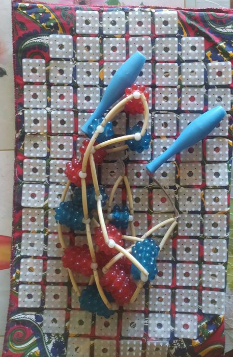 Массажёр (СССР) и массажный коврик.