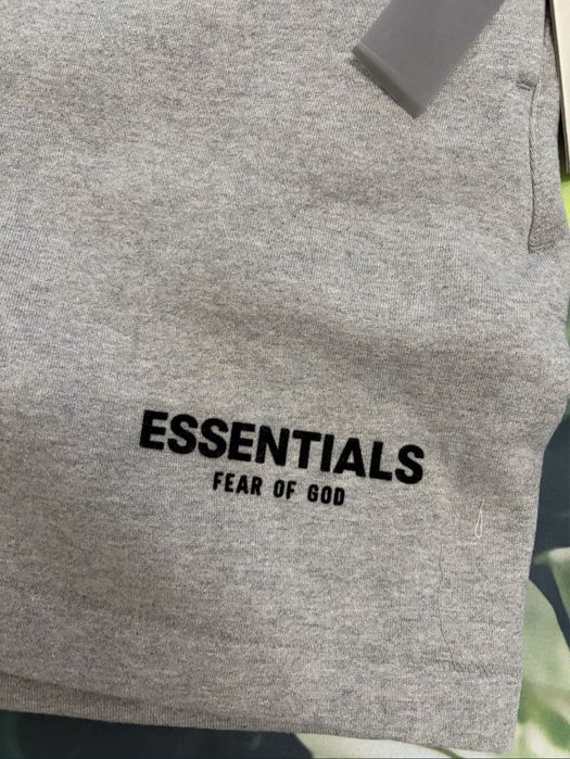 pantaloni scurti essentials