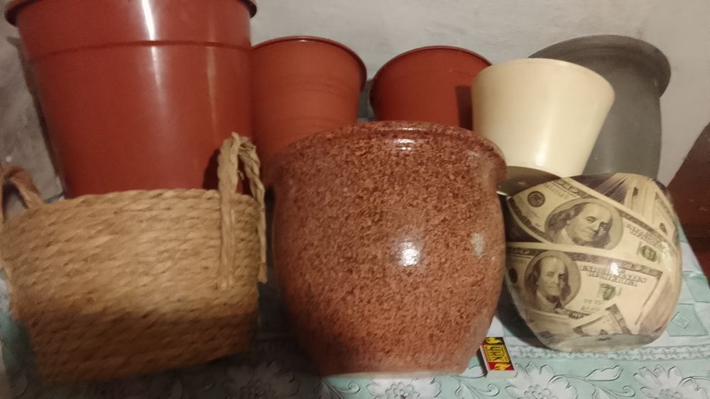 Продаю горшки для цветов