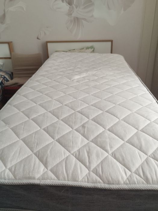 Продам матрас БУ