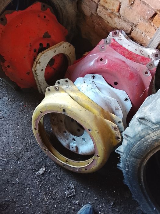 Steluțe roti tractor