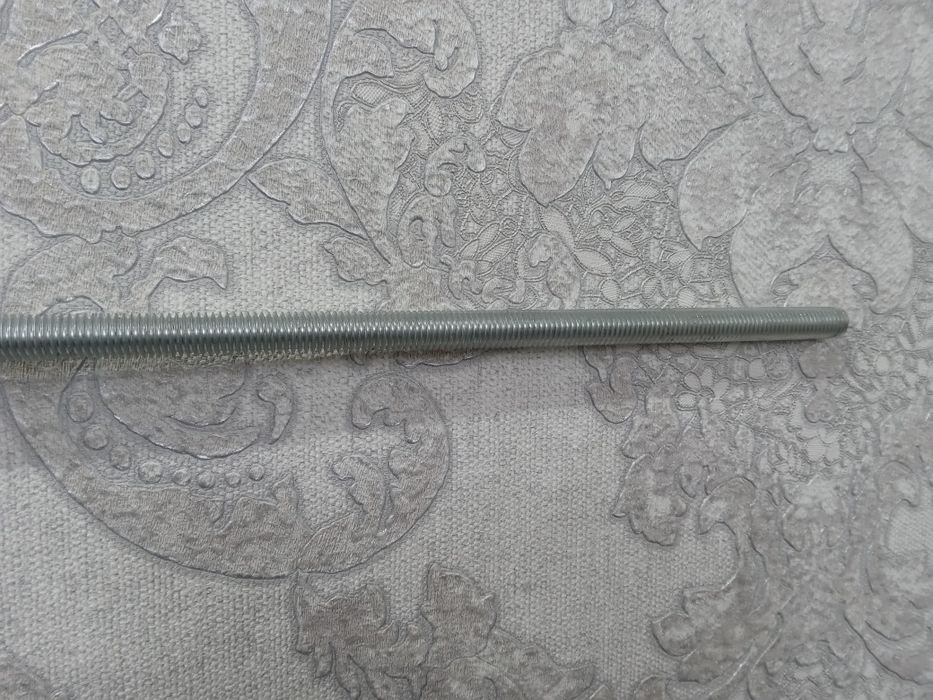 Шпилька резба метровый