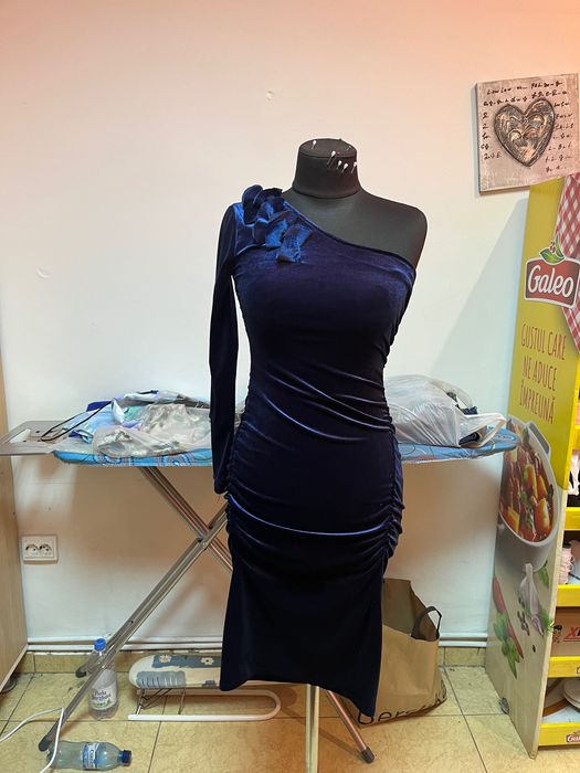 Vand rochie  din catifea