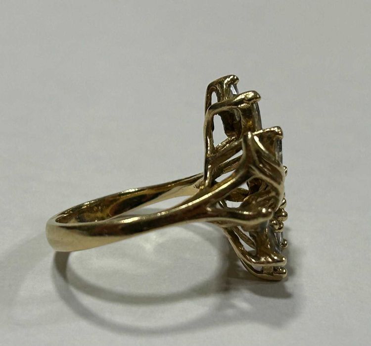 Златен пръстен 14 К 585 /4,50 гр.