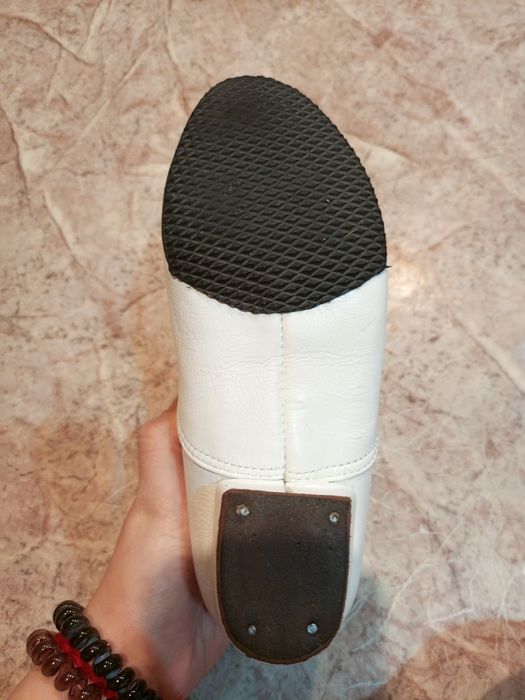 продам танцевальные туфли