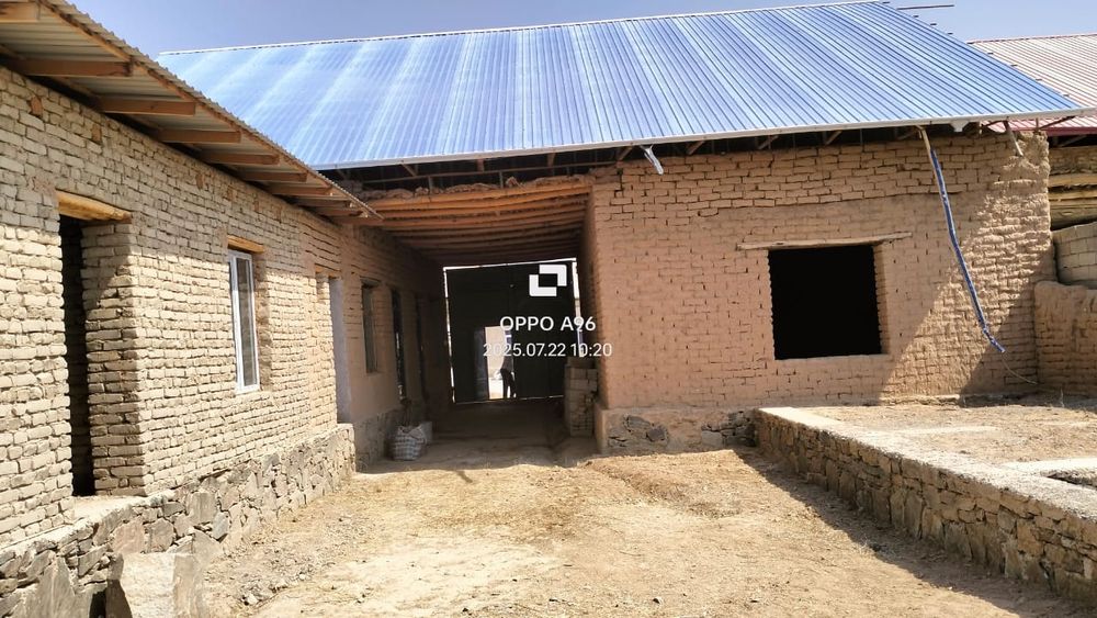 Hovli sotiladi Farxod