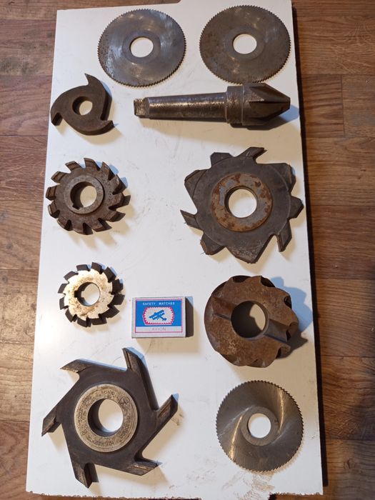 Продам фрезы для фрезерного, токарного станков