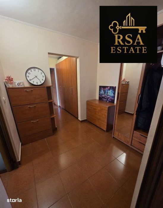 Apartament 3 camere de vanzare, et 3, zona Cina Rm Valcea