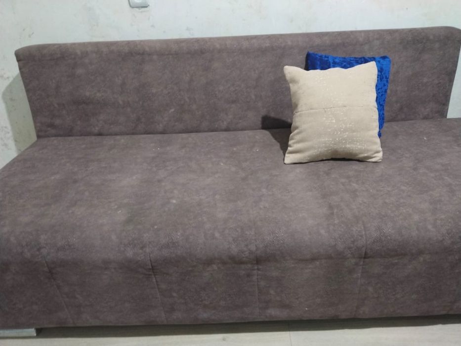 Продоётся диван.