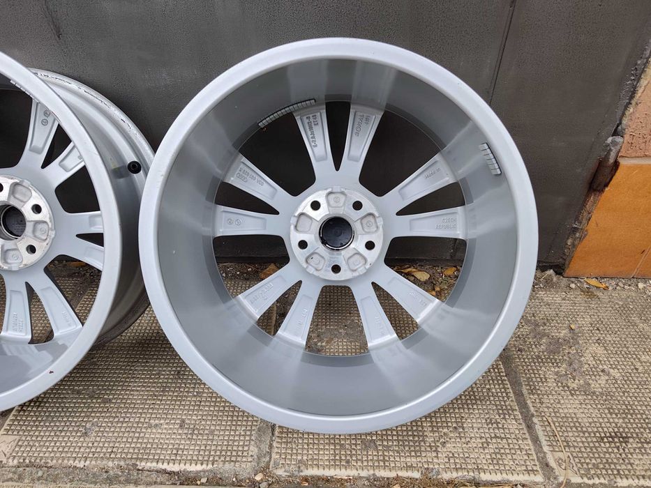 ОРИГИНАЛНИ джанти 18 ' цола 5x112 57,1 AUDI Q3 VW Tiguan / АУДИ ФОЛКСВАГЕН ET43 7J