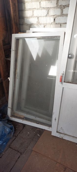 Продам двери и окна деревянные