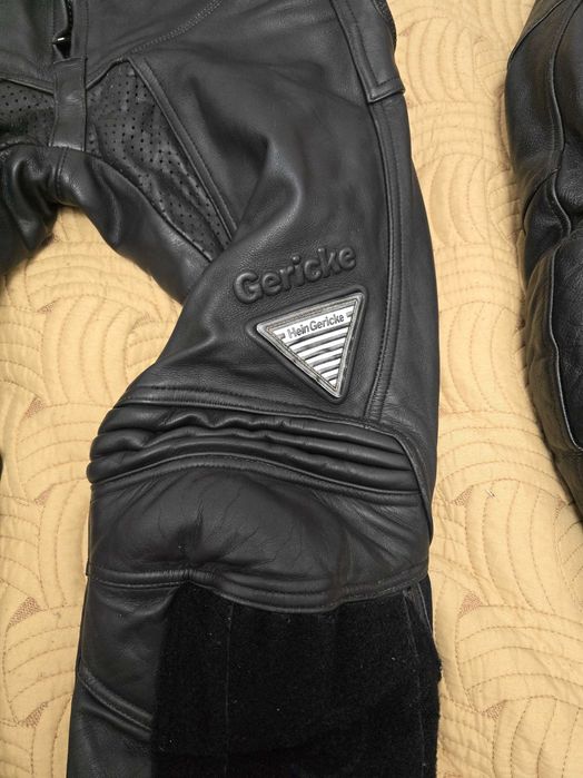 Vand costum moto din piele