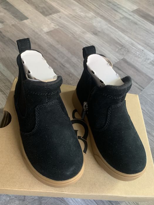 UGG ботушки номер 25