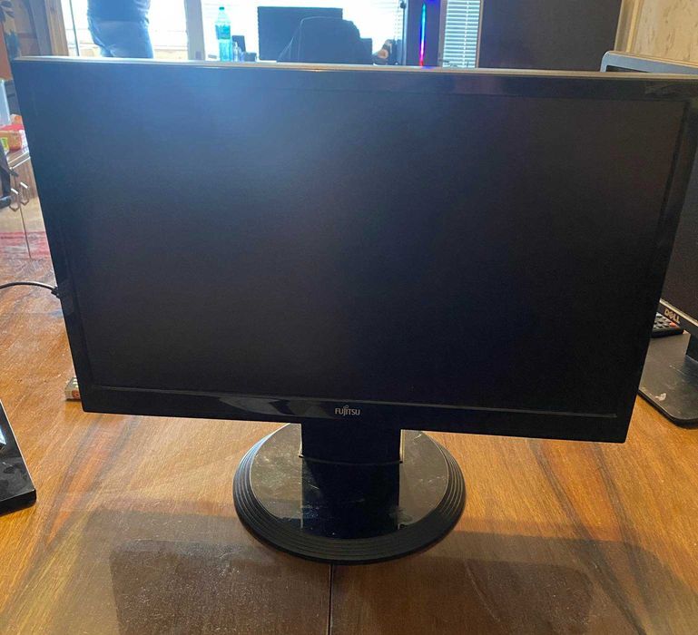 Монитори LG, Fudjitsu и Dell