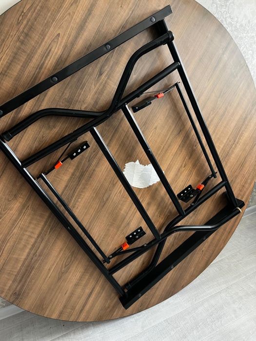 Продам круглый стол