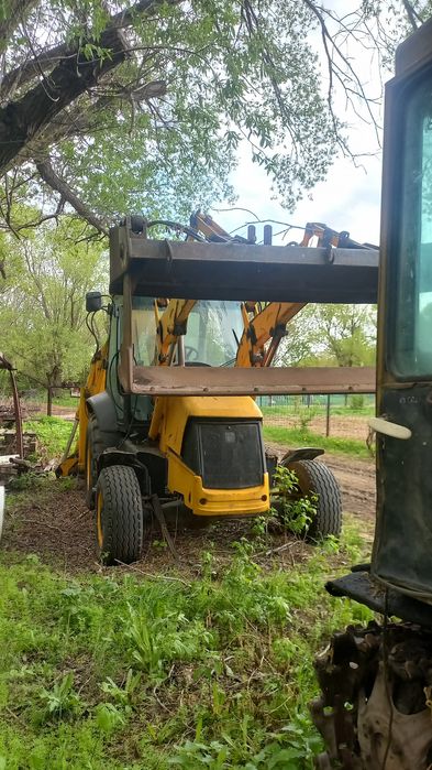 Продам экскаватор погрузчик jcb 3cx