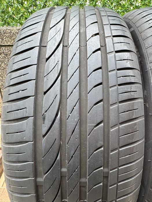 Автомобилни гуми 215 45 16 Leao