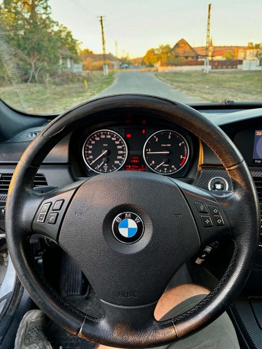 BMW E91 320d 6+1 Manual