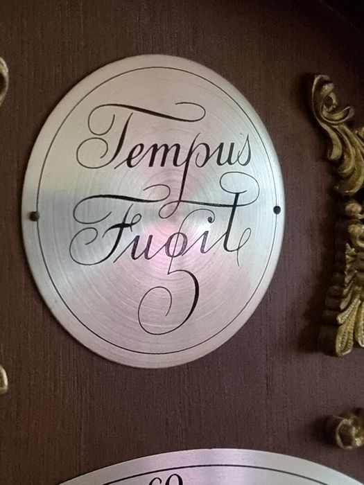 Старинен стенен часовник AMS