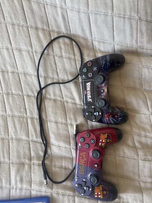 Playstation 4Slim