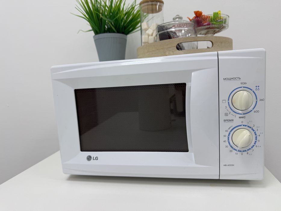 Продам микроволновую печь