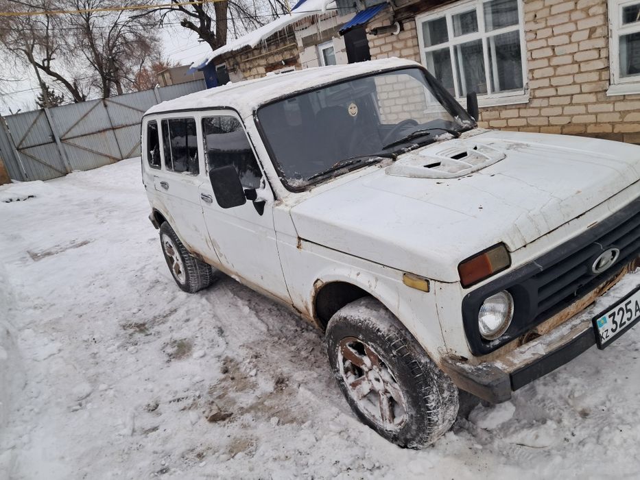 Продам ниву 5 дверка