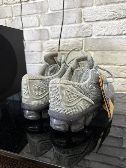 Оригинальные кроссы ASICS
