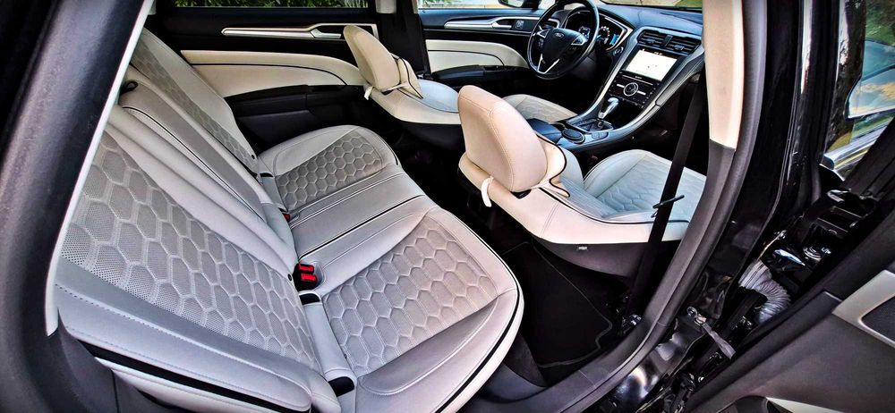 Ford Mondeo FULL Hybrid Vignale